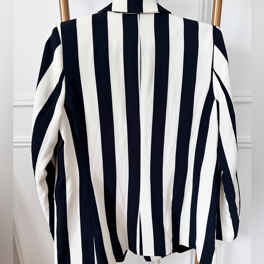H&M Navy and White Striped Blazer - Picture 4 of 13